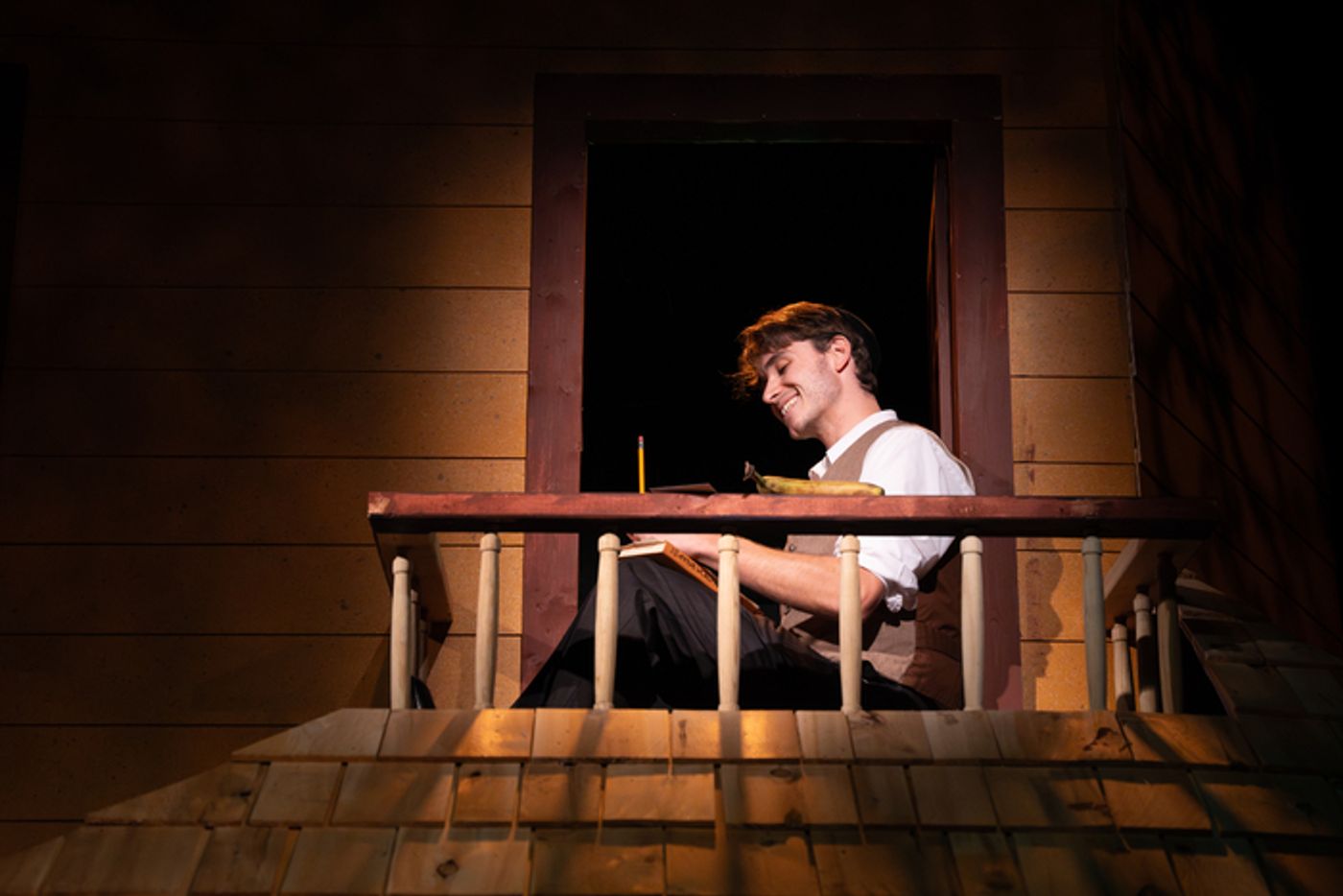 Photos: First Look At THE IMMIGRANT At The New Jewish Theatre  Image