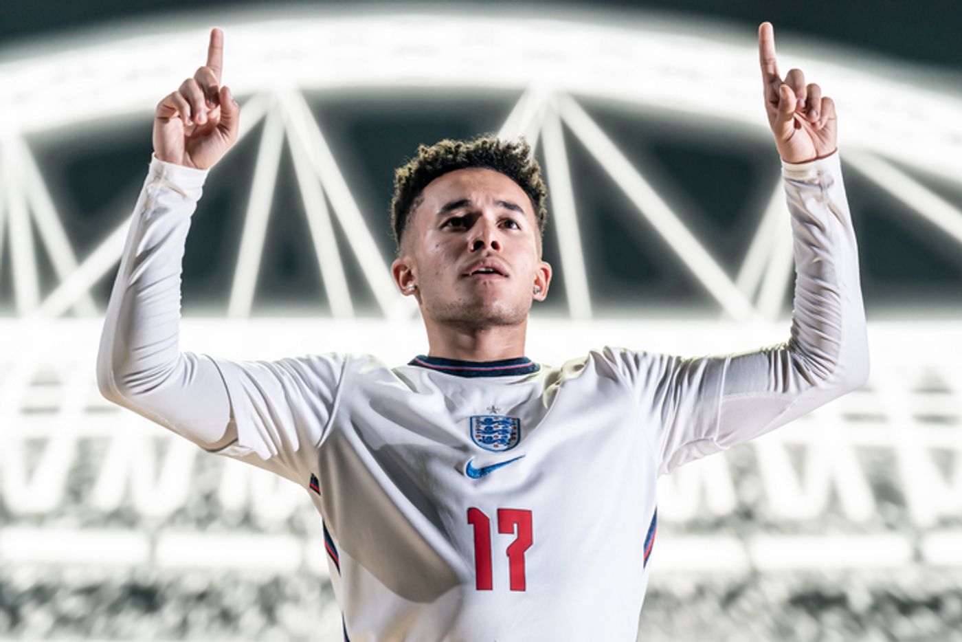 Photos: First Look at West End Transfer of the National Theatre's DEAR ENGLAND  Image