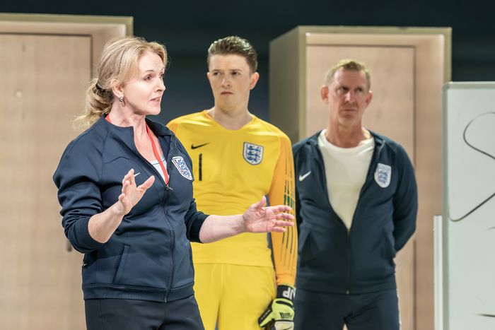 Photos: First Look at West End Transfer of the National Theatre's DEAR ENGLAND — photo 3 of 17