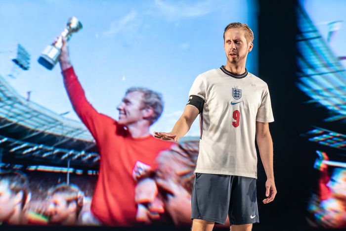 Photos: First Look at West End Transfer of the National Theatre's DEAR ENGLAND — photo 16 of 17