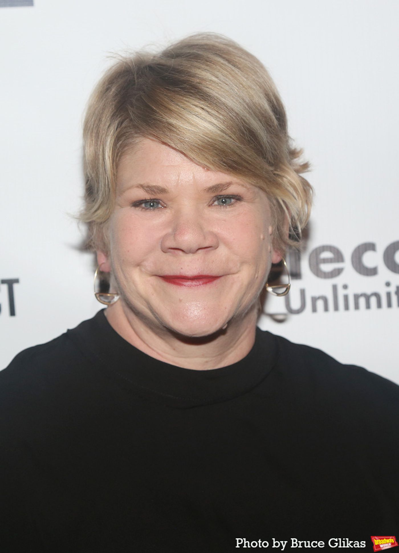 Photos: THE LIGHTS ARE ON Celebrates Opening Night at Theatre Row  Image