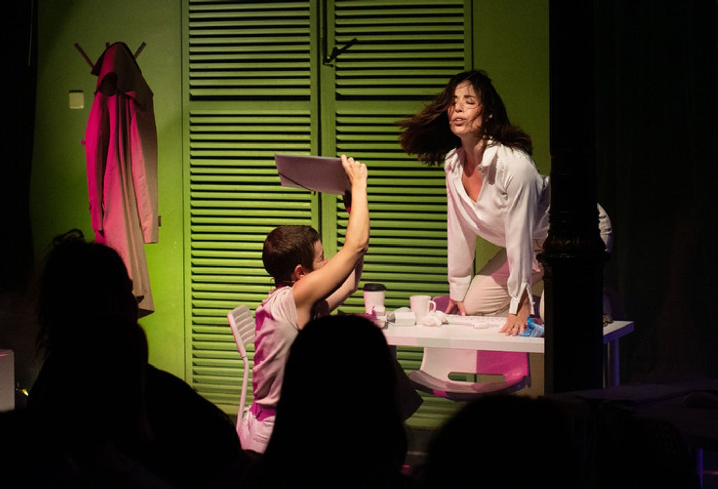 Photos: Nuevas fotos de escena de ATRAPADAS EN LA OFI en el Lara Photos: Nuevas fotos de escena de ATRAPADAS EN LA OFI en el Lara Image