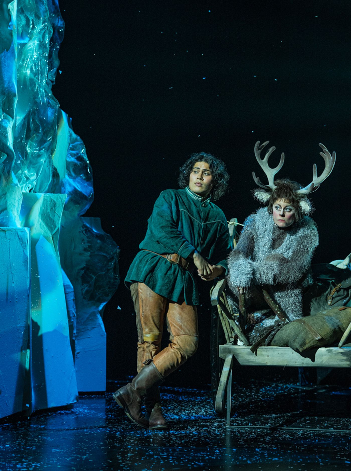 Photos: Get a First Look at Non-Replica FROZEN at Norway's Det Norske Teatret  Image