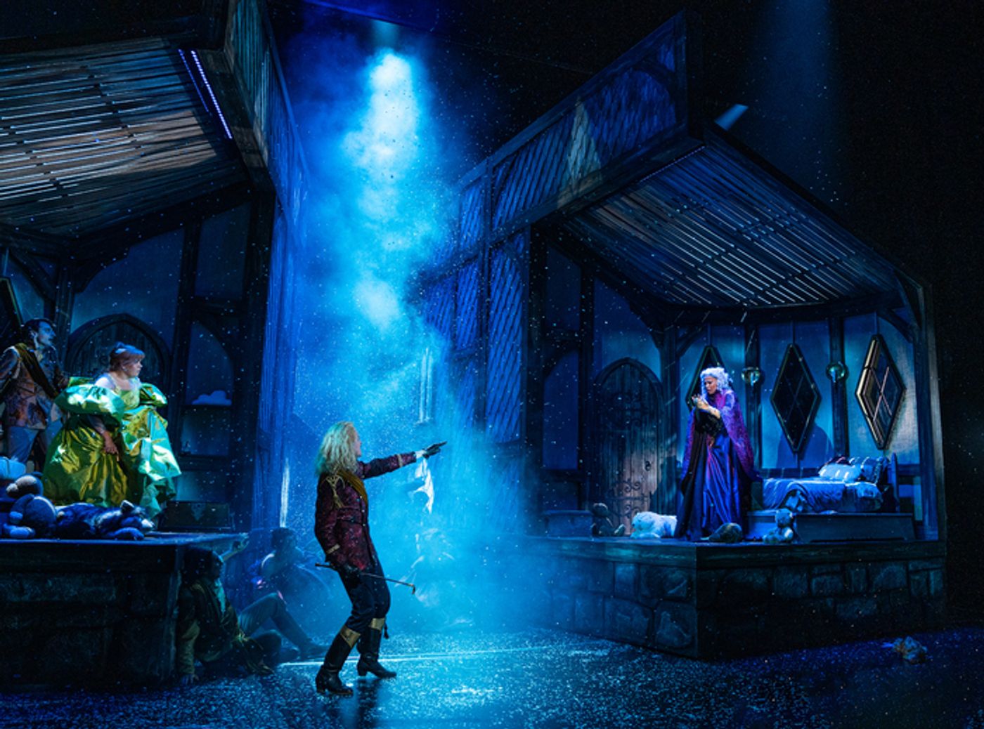 Photos: Get a First Look at Non-Replica FROZEN at Norway's Det Norske Teatret  Image