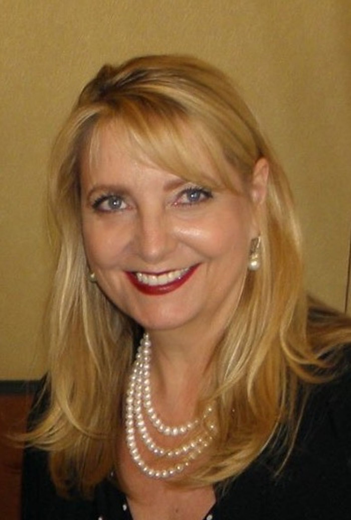 Interview: Kelly Ruggirello on Long Beach Symphony's A BEATLES CELEBRATION with Classical Mystery Tour  Image