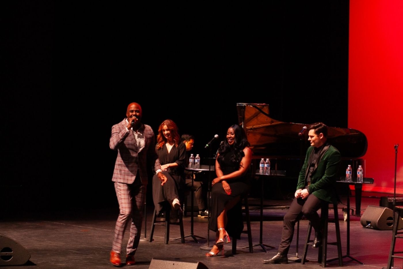 Review: ON BROADWAY at Smothers Theatre  Image