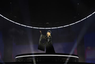 Madonna Photo