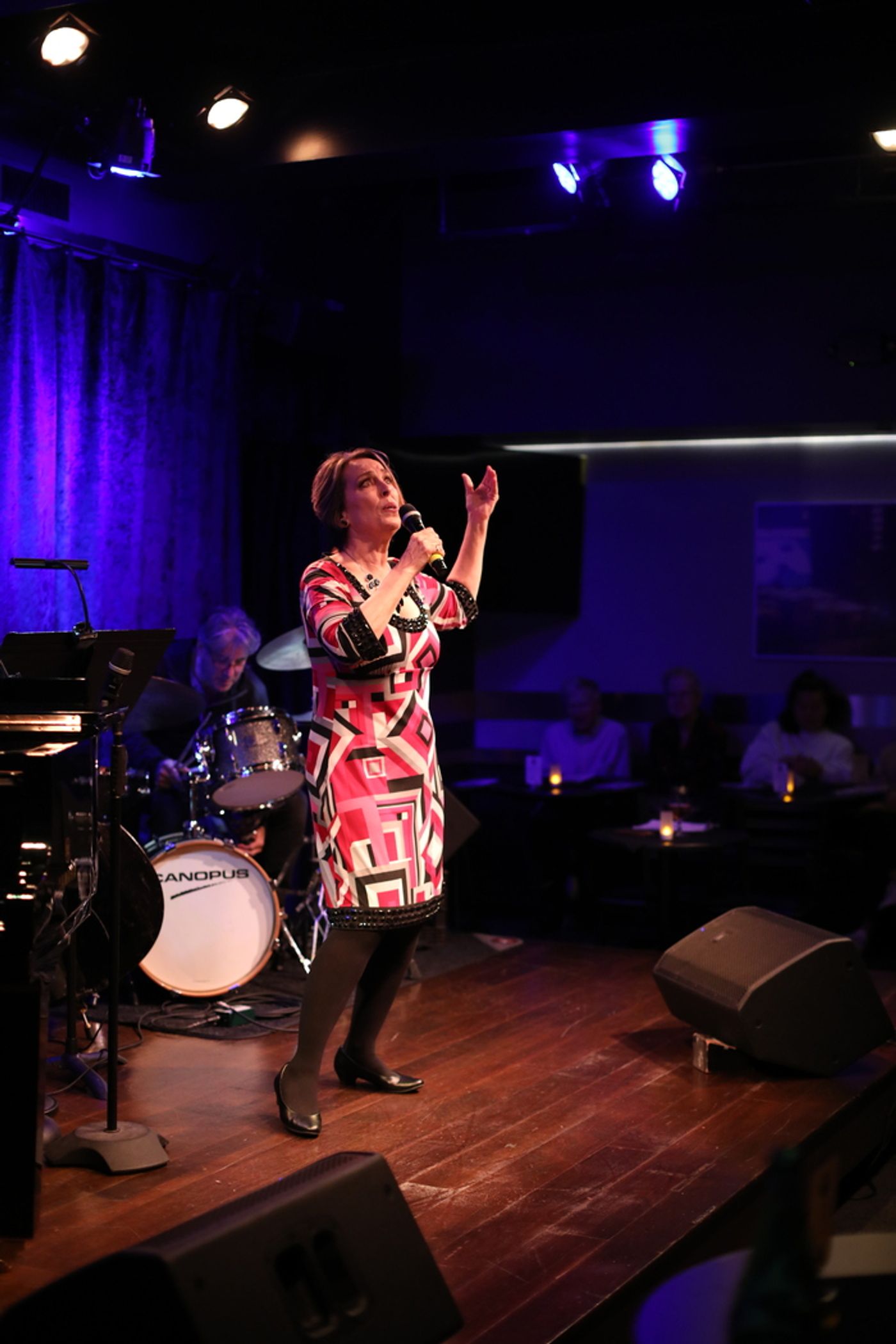 Photos: October 10th THE LINEUP WITH SUSIE MOSHER Shines Bright With Starry Talents Photos: October 10th THE LINEUP WITH SUSIE MOSHER Shines Bright With Starry Talents Image