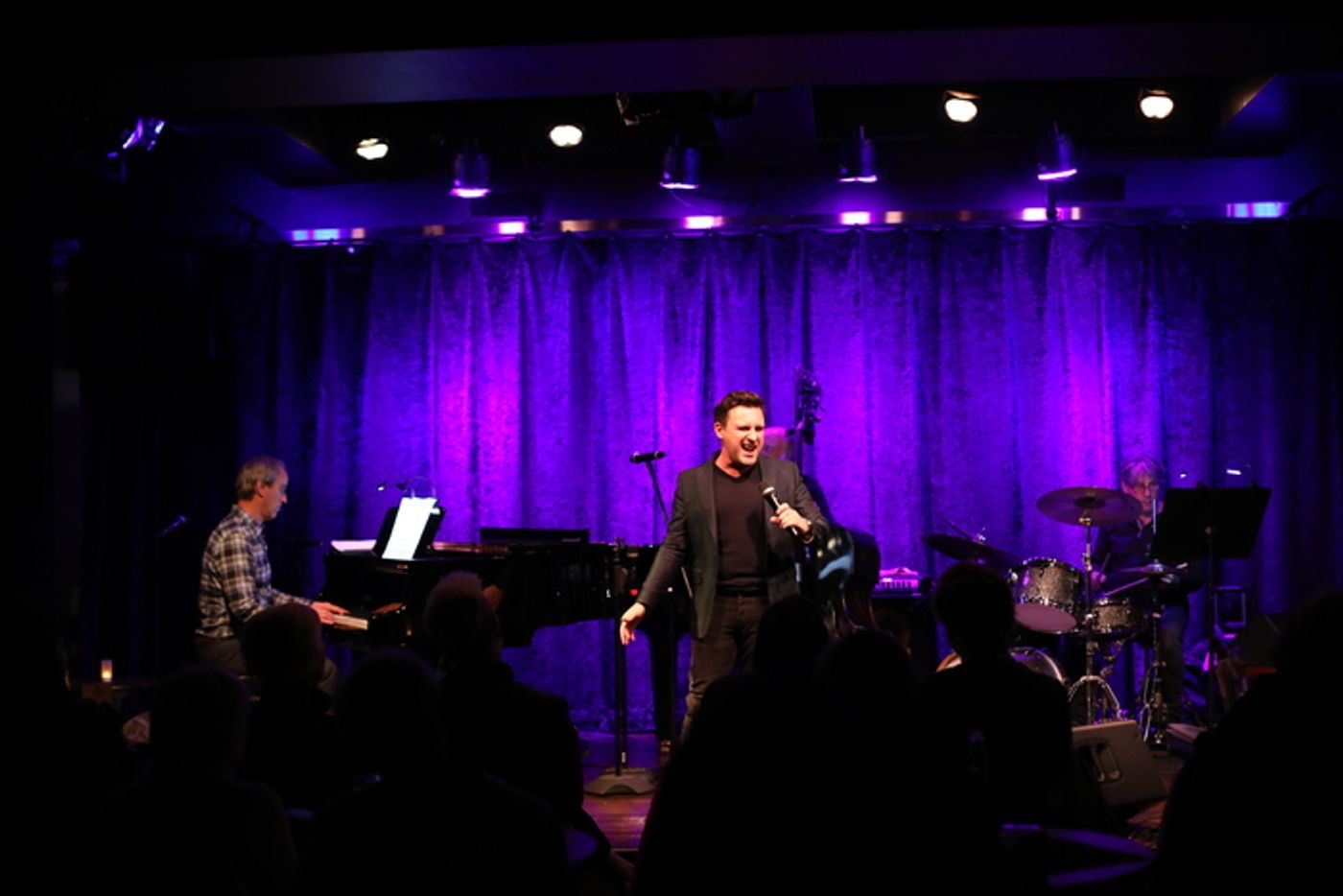 Photos: October 10th THE LINEUP WITH SUSIE MOSHER Shines Bright With Starry Talents Photos: October 10th THE LINEUP WITH SUSIE MOSHER Shines Bright With Starry Talents Image