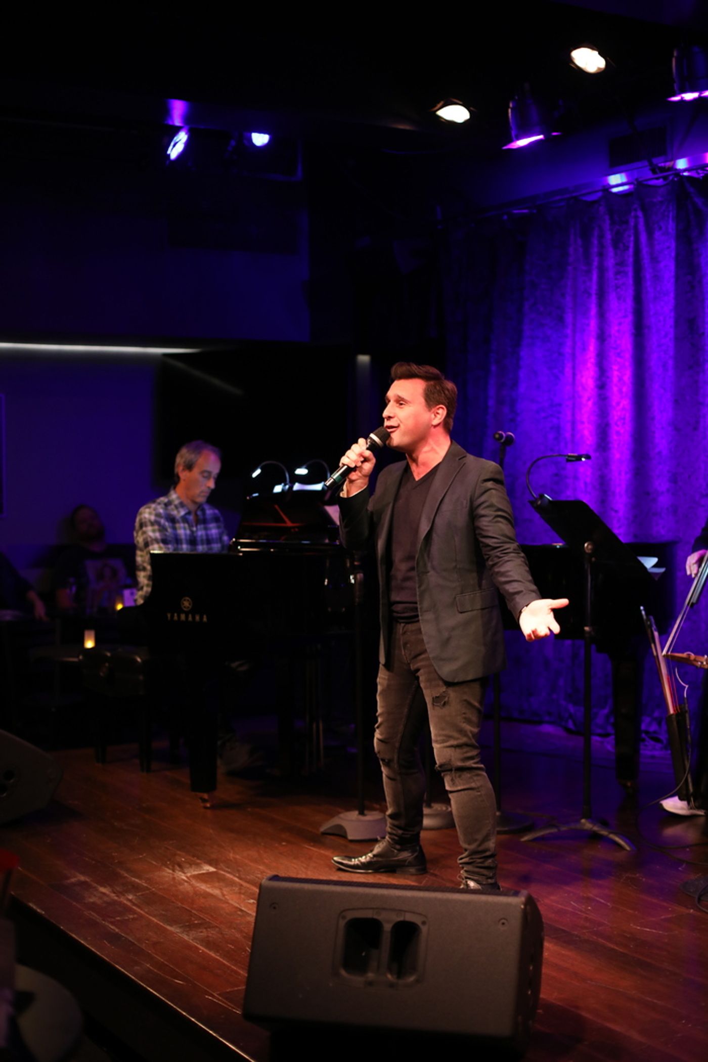 Photos: October 10th THE LINEUP WITH SUSIE MOSHER Shines Bright With Starry Talents Photos: October 10th THE LINEUP WITH SUSIE MOSHER Shines Bright With Starry Talents Image