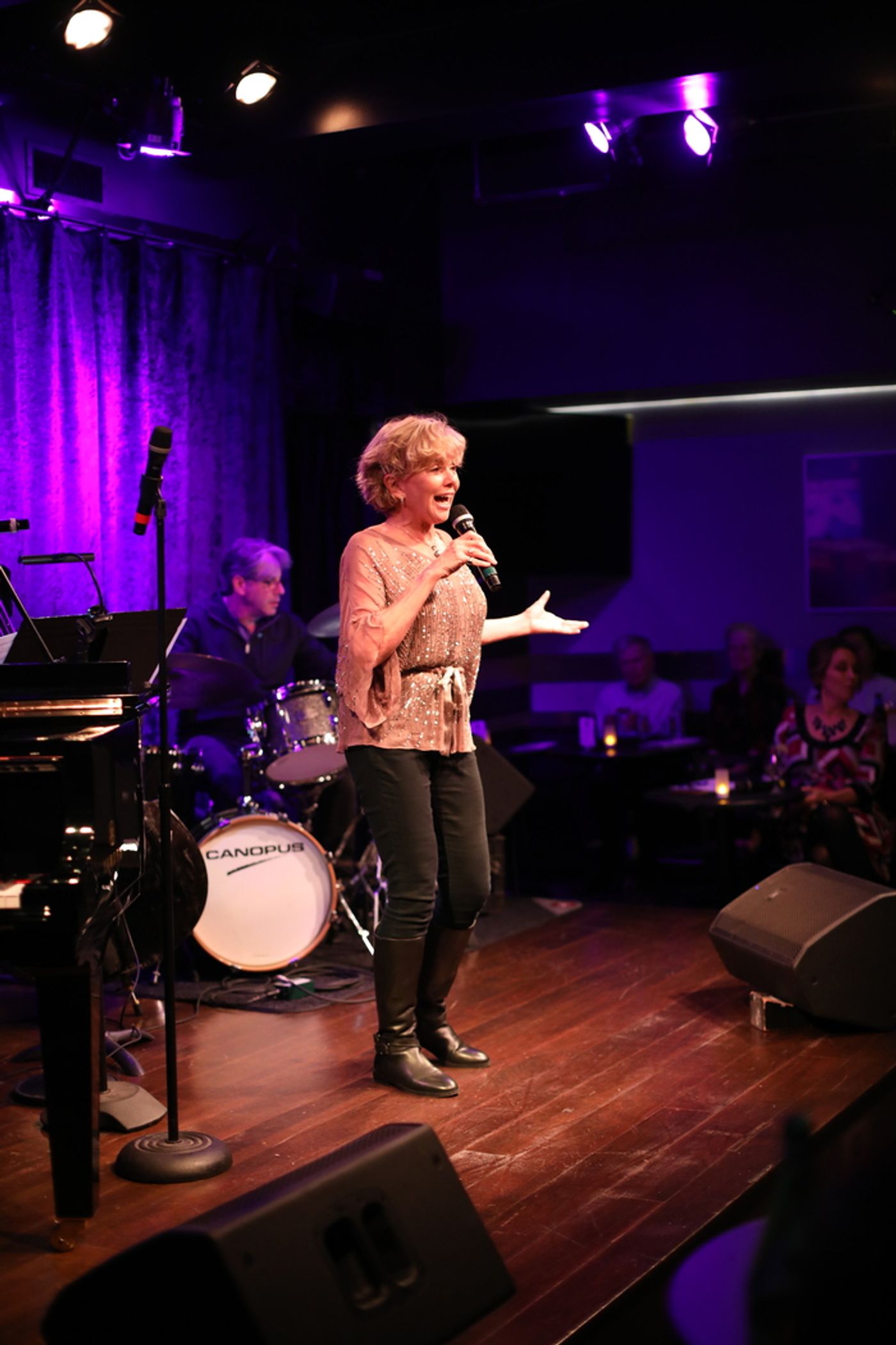 Photos: October 10th THE LINEUP WITH SUSIE MOSHER Shines Bright With Starry Talents Photos: October 10th THE LINEUP WITH SUSIE MOSHER Shines Bright With Starry Talents Image