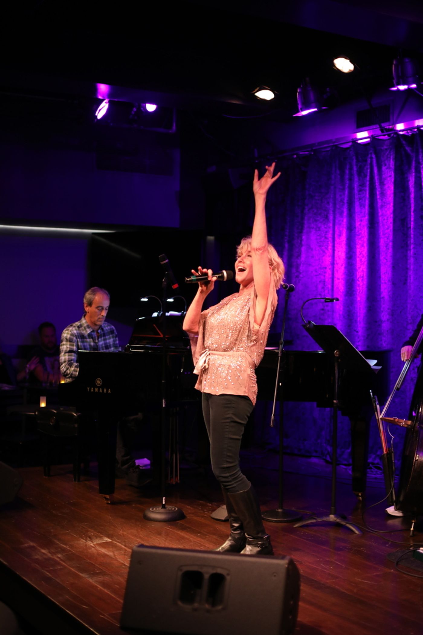 Photos: October 10th THE LINEUP WITH SUSIE MOSHER Shines Bright With Starry Talents Photos: October 10th THE LINEUP WITH SUSIE MOSHER Shines Bright With Starry Talents Image