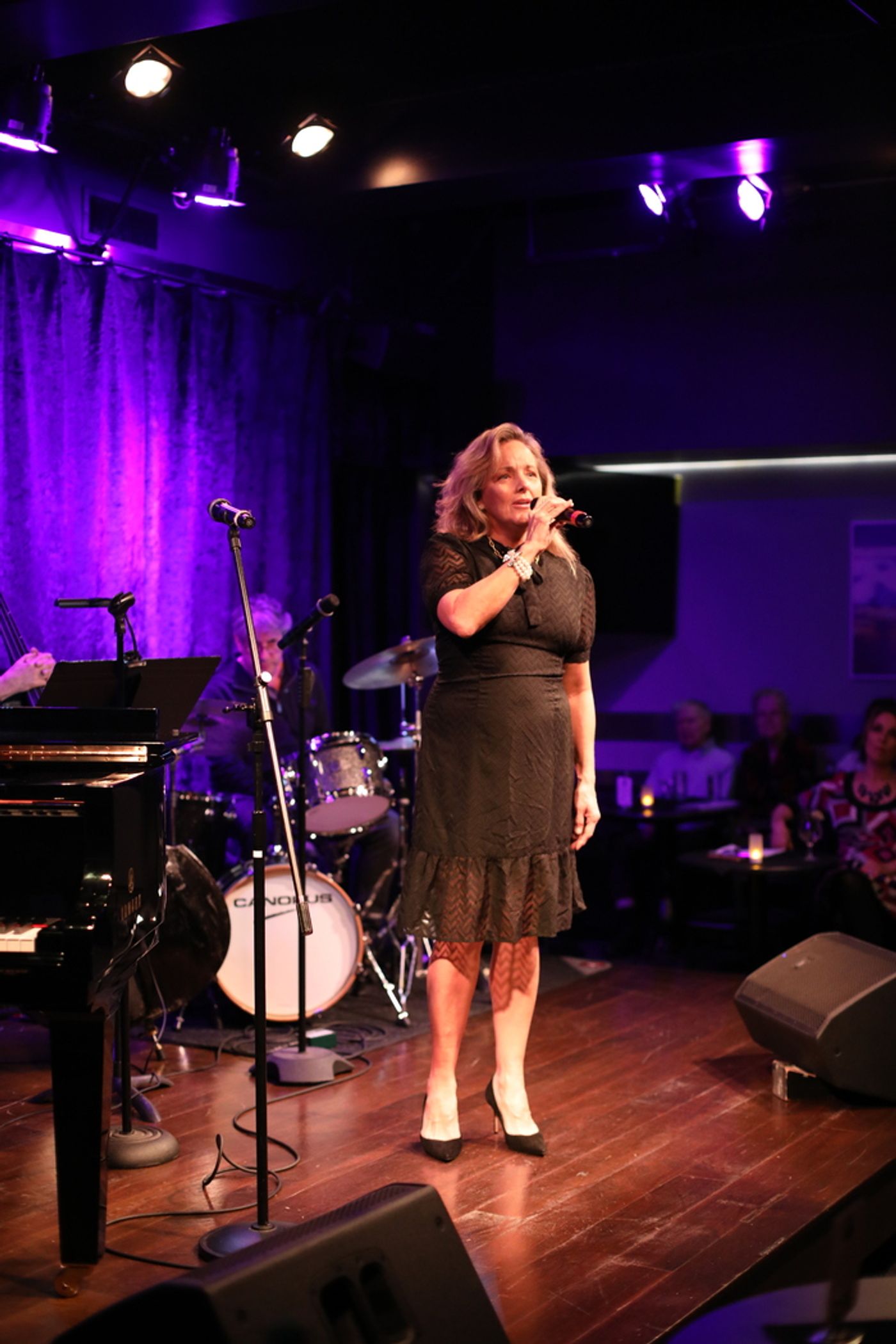 Photos: October 10th THE LINEUP WITH SUSIE MOSHER Shines Bright With Starry Talents Photos: October 10th THE LINEUP WITH SUSIE MOSHER Shines Bright With Starry Talents Image