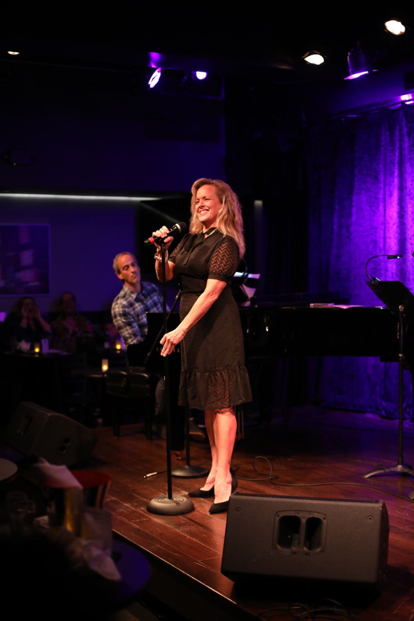 Photos: October 10th THE LINEUP WITH SUSIE MOSHER Shines Bright With Starry Talents Photos: October 10th THE LINEUP WITH SUSIE MOSHER Shines Bright With Starry Talents Image