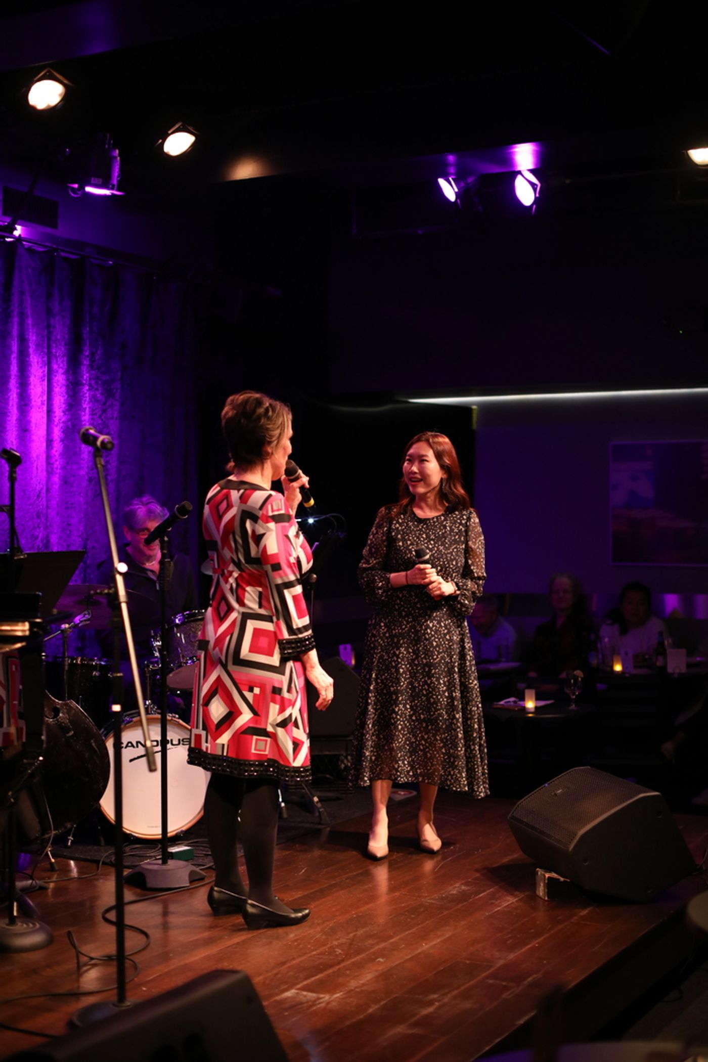 Photos: October 10th THE LINEUP WITH SUSIE MOSHER Shines Bright With Starry Talents Photos: October 10th THE LINEUP WITH SUSIE MOSHER Shines Bright With Starry Talents Image