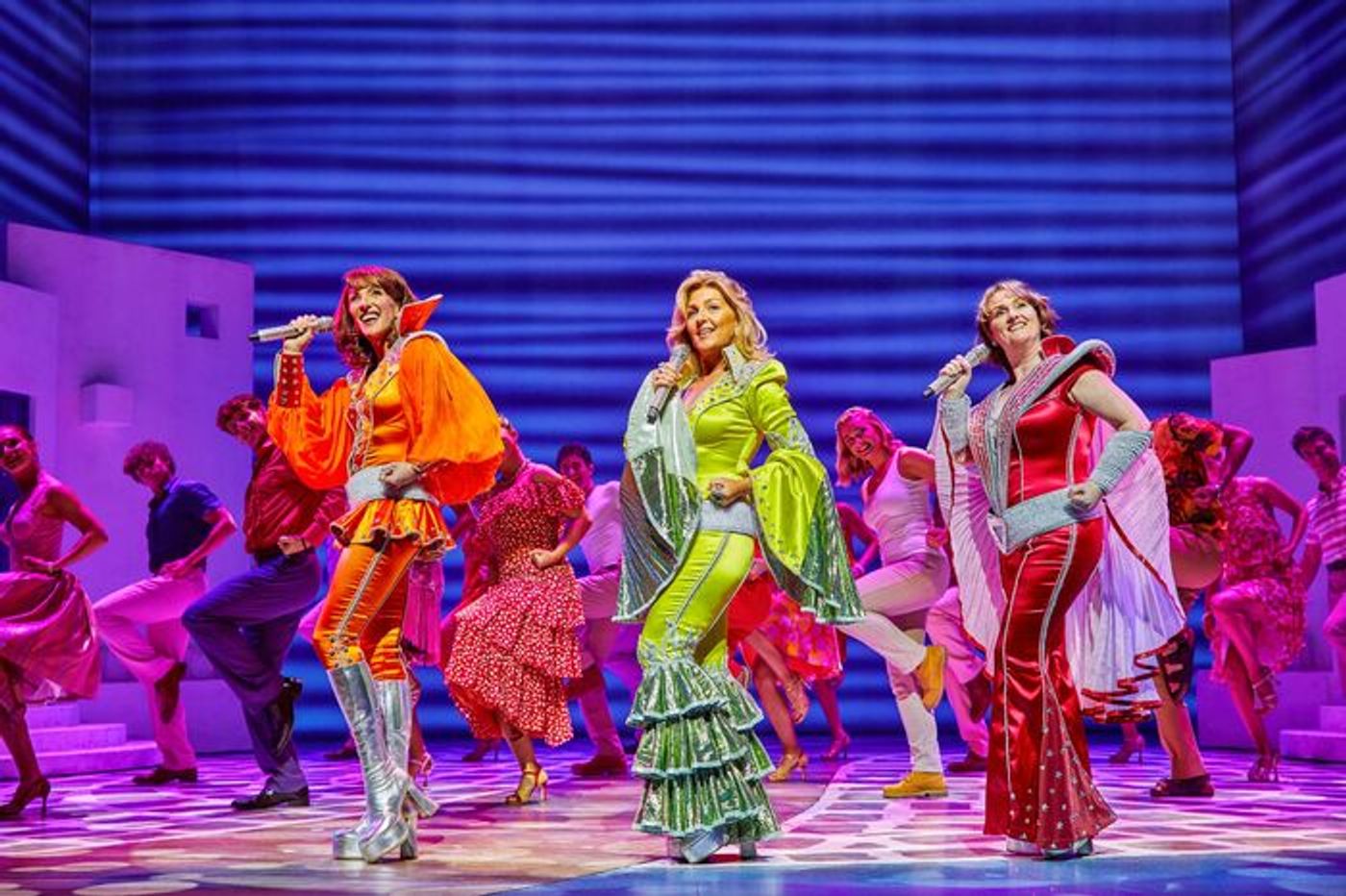 Photos/Video: First Look at the New Cast of MAMMA MIA! in the West End  Image
