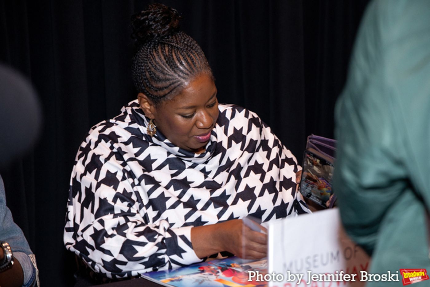 Photos: SOME LIKE IT HOT Cast and Creatives Sign Albums at the Museum of Broadway  Image