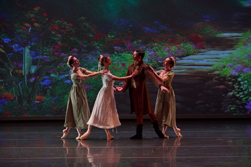 Review: WONDERLAND: ALICE'S EPIC ADVENTURE at UA-Pulaski Tech: The Center For Humanities And Arts  Image