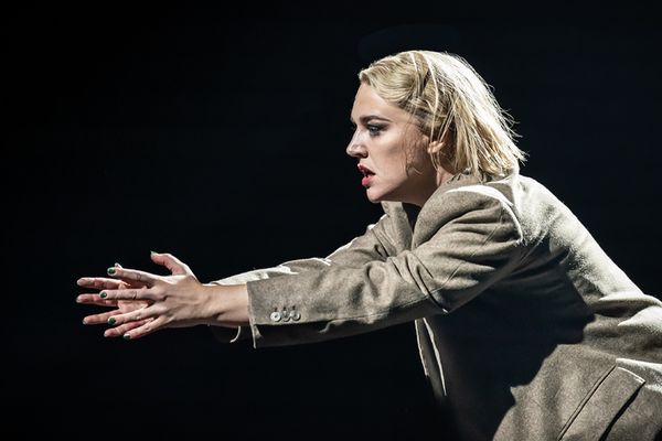Rebecca Lucy Taylor Photo