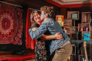 Veronique Le and Julio Cesar Gutierrez Photo