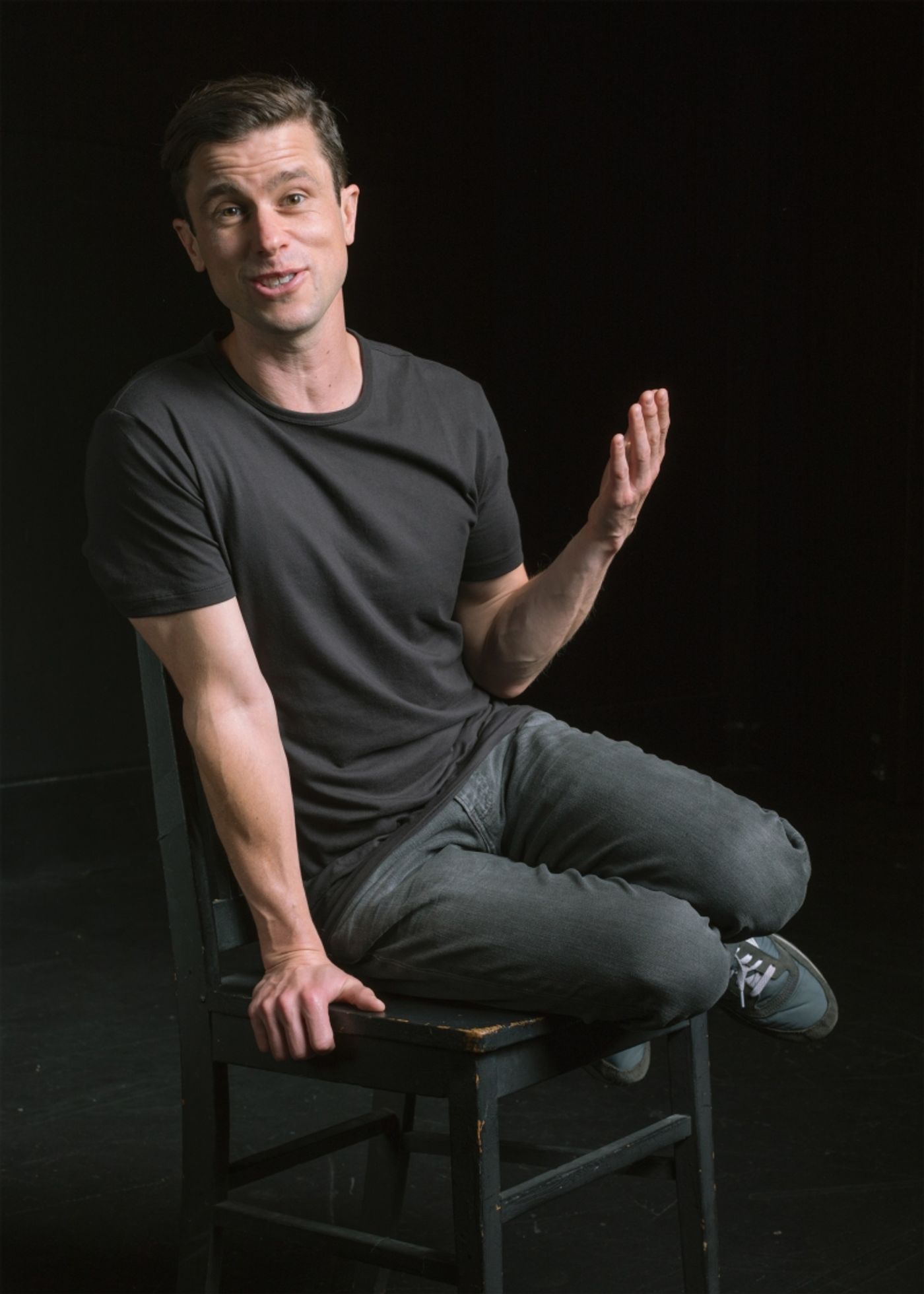 Interview: Dan Hoyle of BORDER PEOPLE at The Marsh Challenges Us to Consider the Ways in Which We Do or Don't Cross Geographic and Cultural Borders  Image