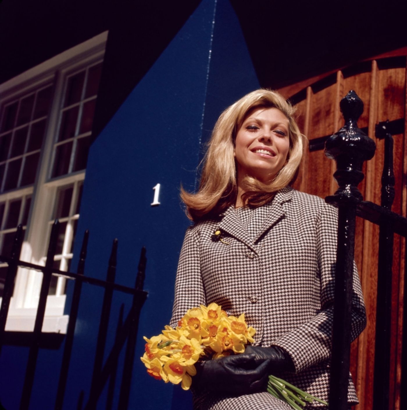 Album Review: Don't Walk, RUN To Get NANCY SINATRA KEEP WALKIN': SINGLES, DEMOS & RARITIES 1965 - 1978  Image