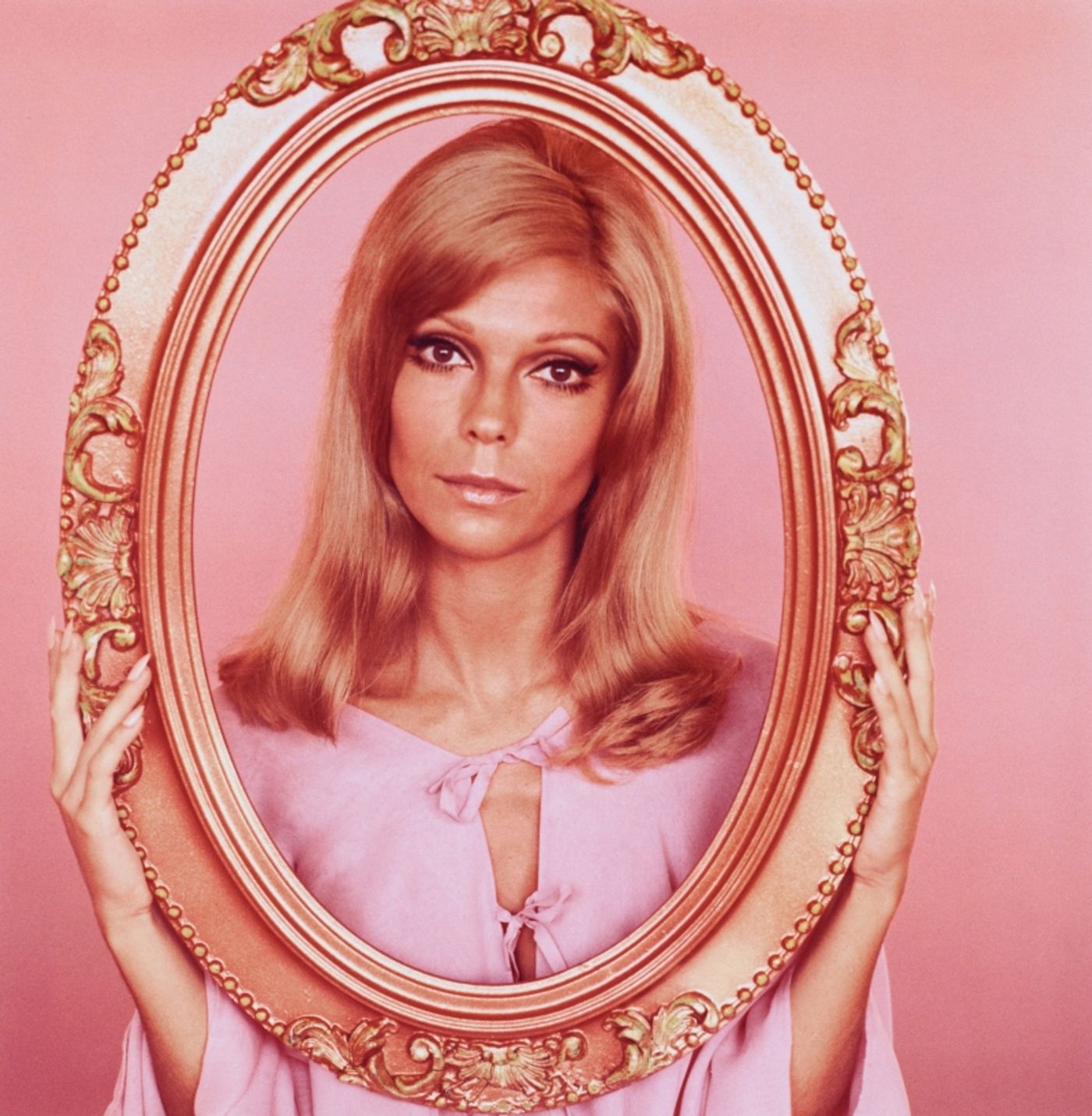 Album Review: Don't Walk, RUN To Get NANCY SINATRA KEEP WALKIN': SINGLES, DEMOS & RARITIES 1965 - 1978  Image