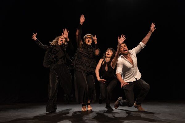 Neil LaBute's Perverse Comedy THE MONEY SHOT Opens in Brazil  Image