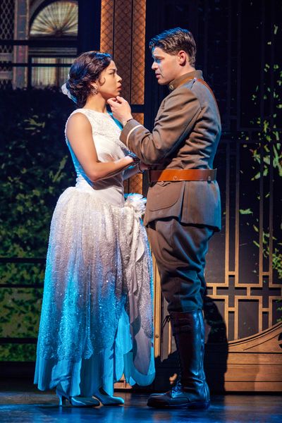 Eva Noblezada and Jeremy Jordan Photo
