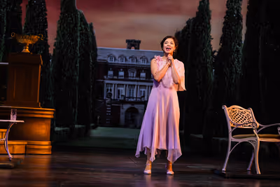 Eva Noblezada Photo