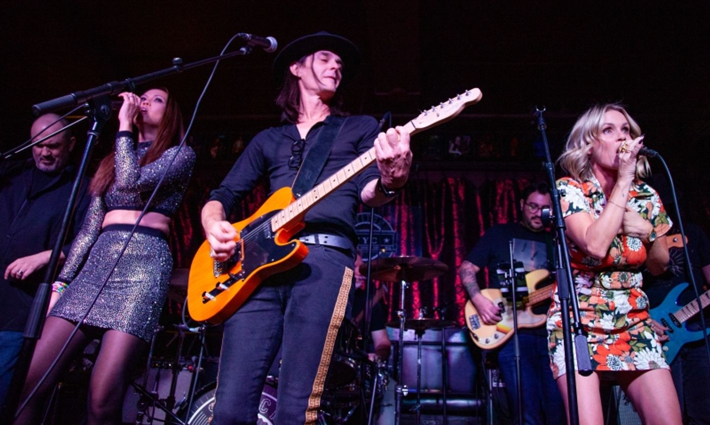 Review: 90S DREAMS FAN FEST at Stitch Bar & Blues Reunites TV Sitcom California Dreams Cast  Image