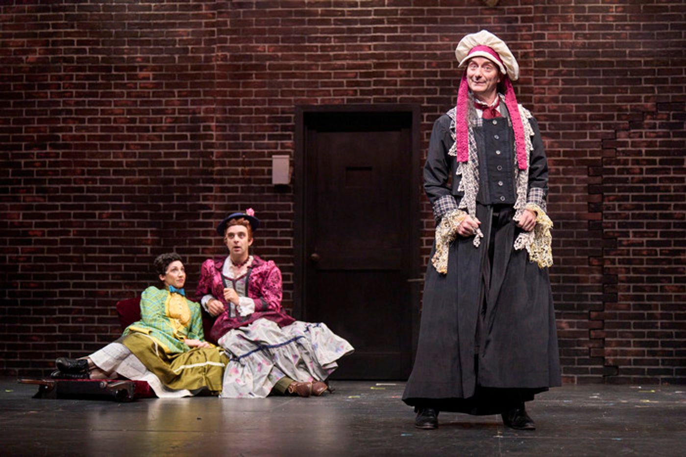 Photos: First Look at Great Lakes Theatre's DRACULA: THE BLOODY TRUTH  Image