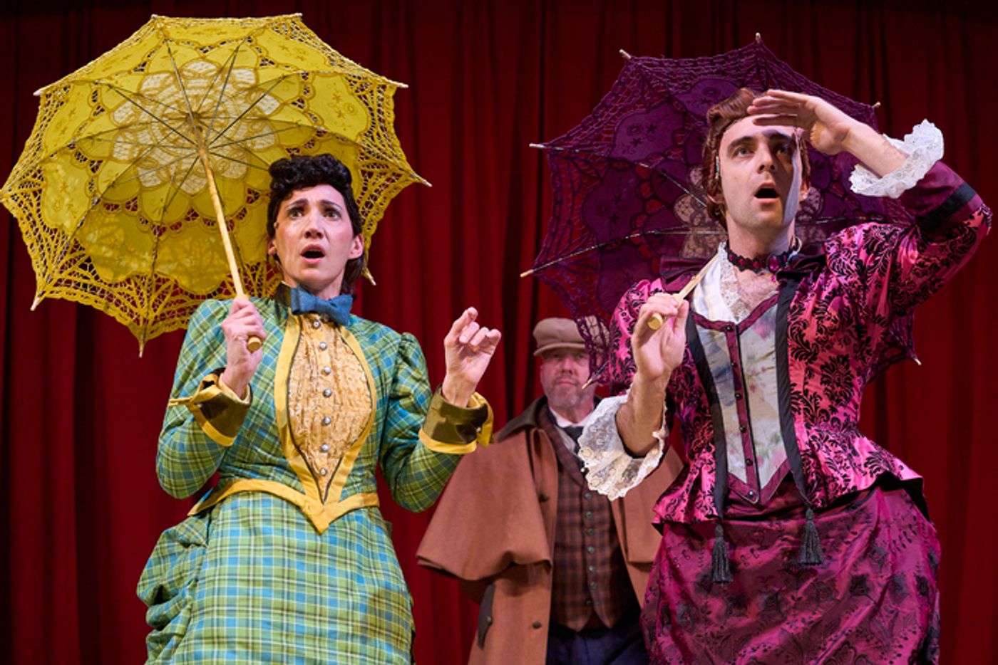 Photos: First Look at Great Lakes Theatre's DRACULA: THE BLOODY TRUTH  Image