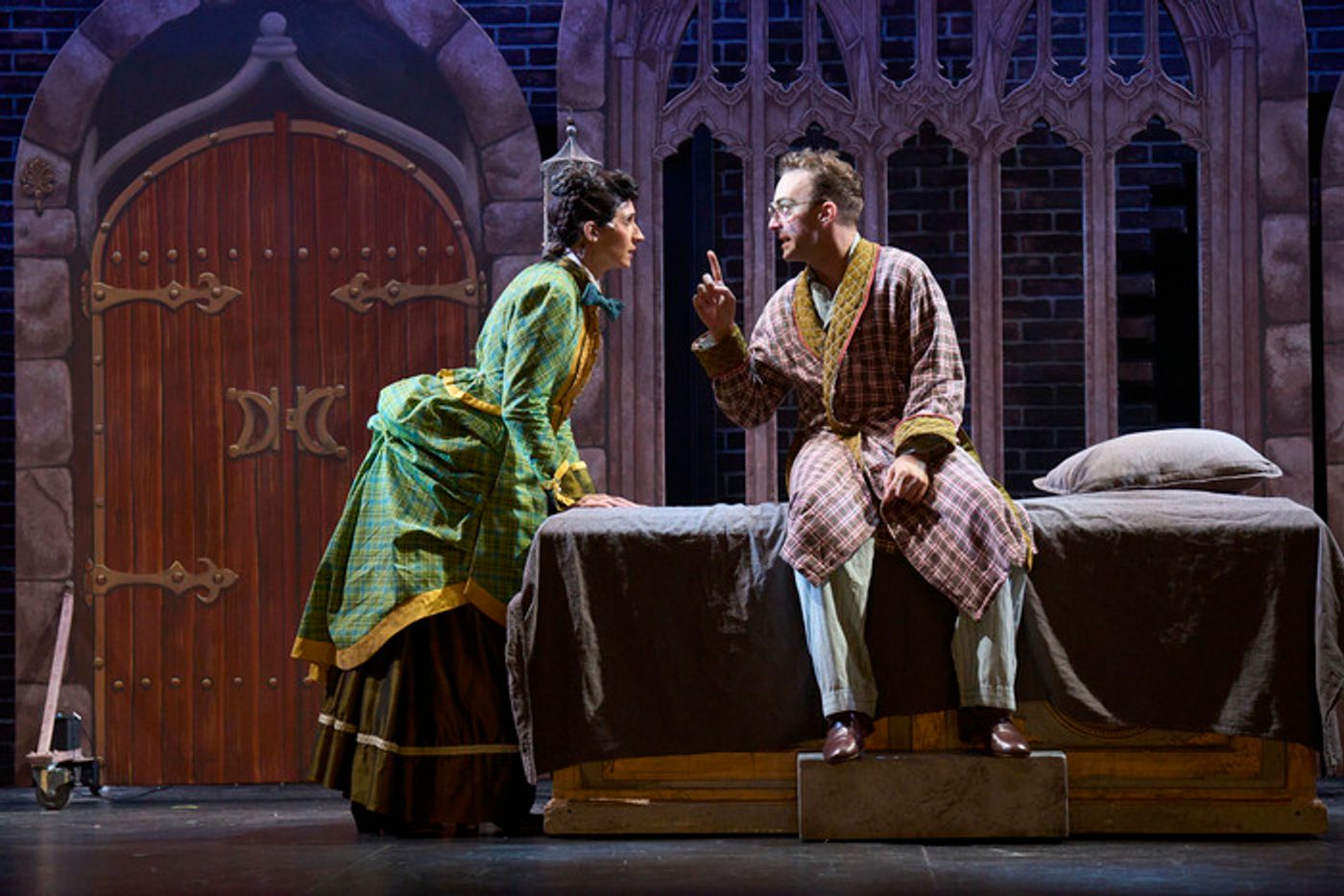 Photos: First Look at Great Lakes Theatre's DRACULA: THE BLOODY TRUTH  Image