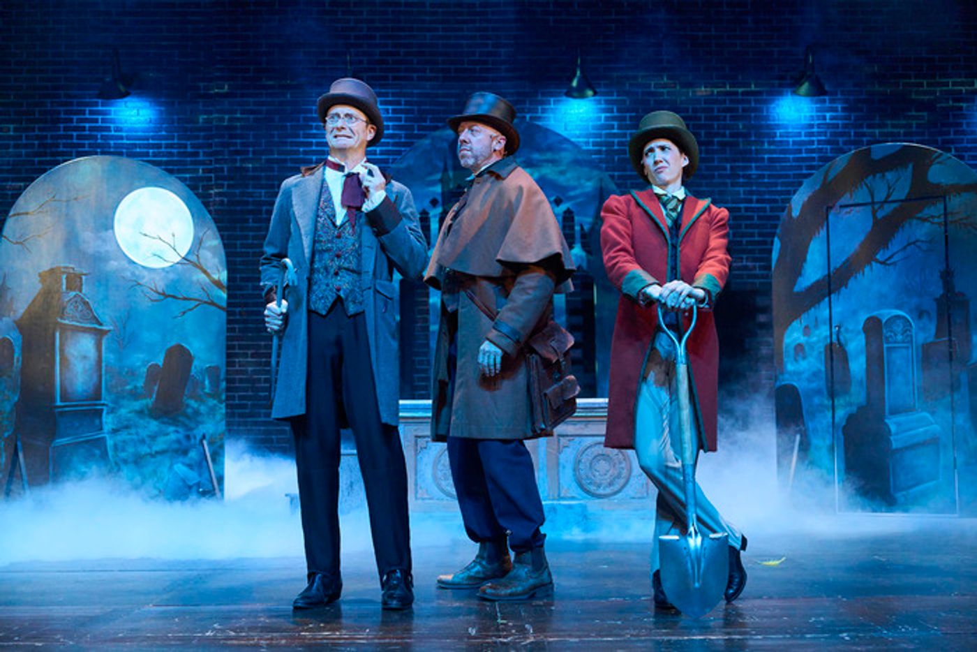 Photos: First Look at Great Lakes Theatre's DRACULA: THE BLOODY TRUTH  Image