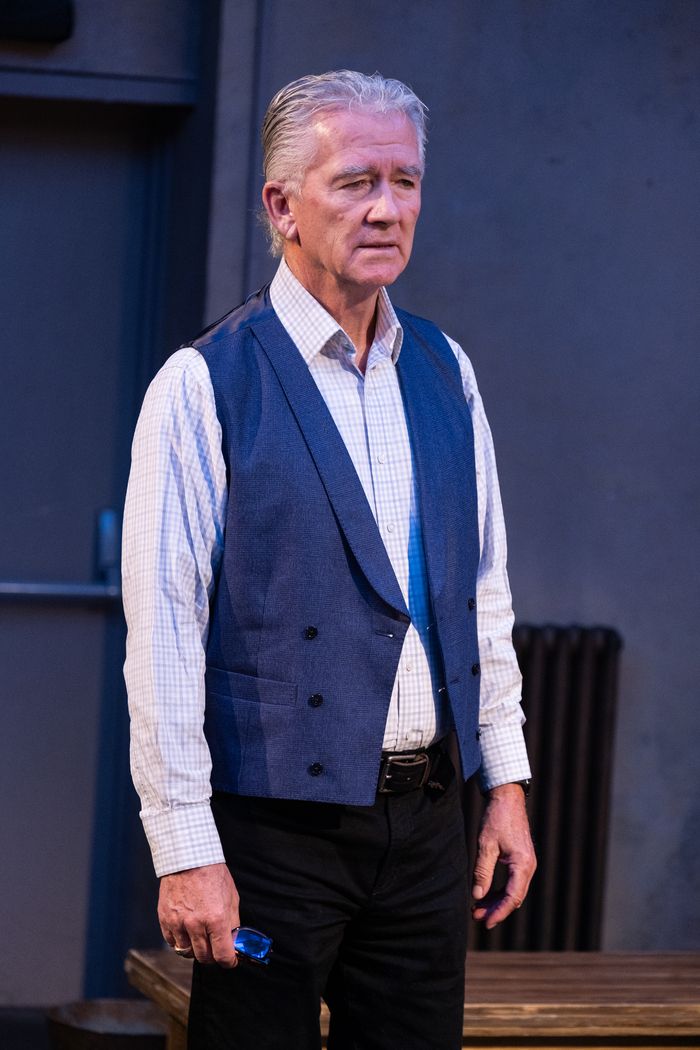 Photos:  First Look at TWELVE ANGRY MEN at Theatre Royal Brighton  Image