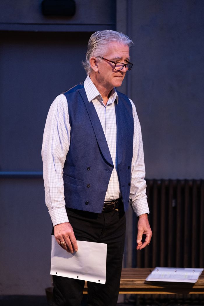 Photos:  First Look at TWELVE ANGRY MEN at Theatre Royal Brighton  Image