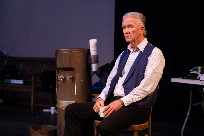 Photos:  First Look at TWELVE ANGRY MEN at Theatre Royal Brighton  Image