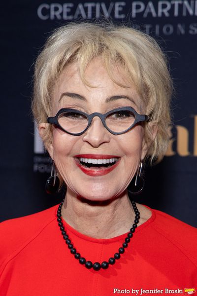 Annie Potts Photo