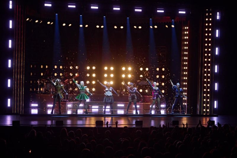 Review: SIX: BOLEYN TOUR at Robinson Center  Image