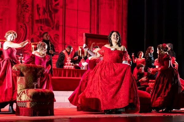 Photos: First Look At North Carolina Opera's LA TRAVIATA  Image