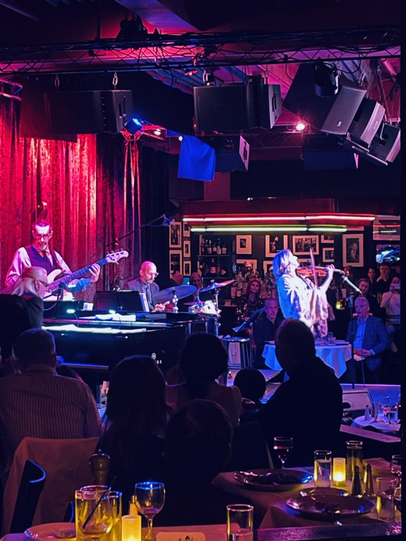 Review: JAMIE DEROY & FRIENDS Made For An Entertaining Monday Night At Birdland  Image