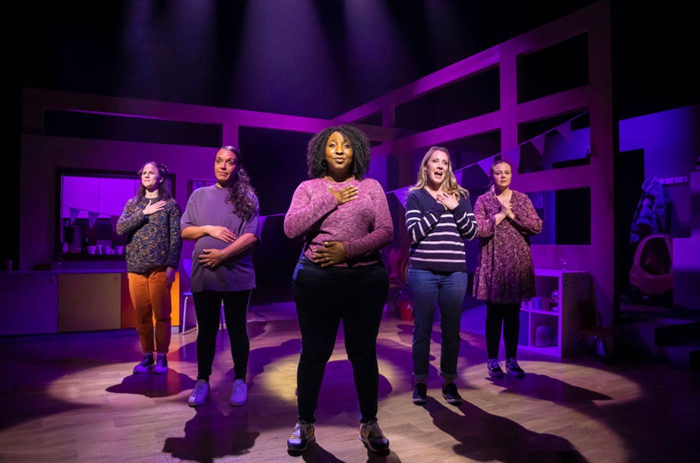 Photos: First Look at the UK Tour of THE GOOD ENOUGH MUMS CLUB  Image