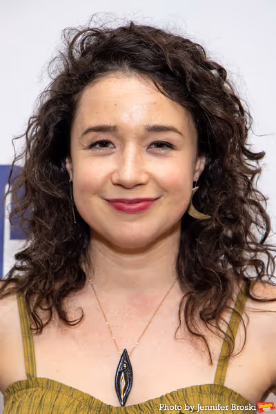 Sarah Steele Photo