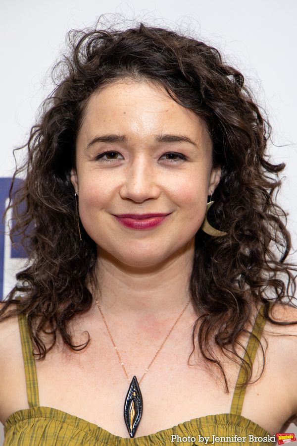 Sarah Steele Photo