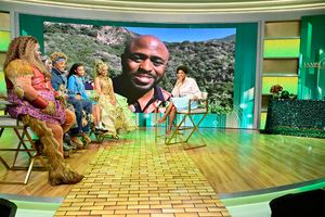 Kyle Ramar Freedman, Phillip Johnson Richardson, Avery Wilson, Nichelle Lewis, Deborah Cox, Wayne Brady, Tamron Hall @ BroadwayWorld Kyle Ramar Freedman, Phillip Johnson Richardson, Avery Wilson, Nichelle Lewis, Debora Photo