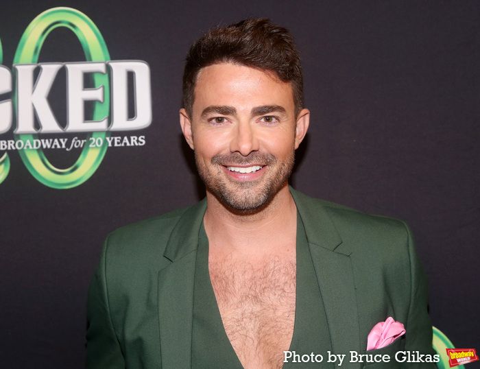 Jonathan Bennett Photo