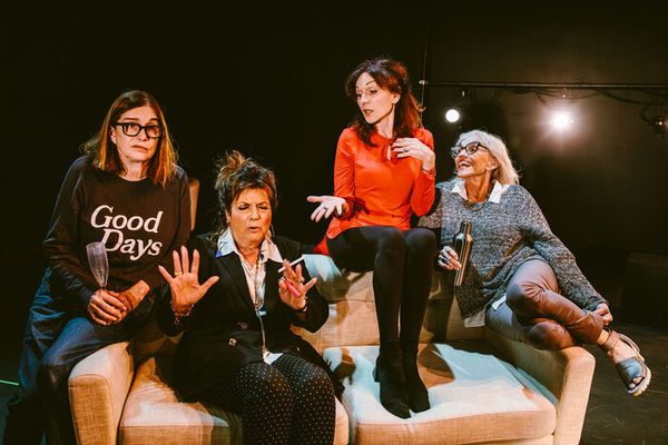 Melanie Mayron, Caroline Aaron, Marilu Henner, and Brooke Adams  Photo