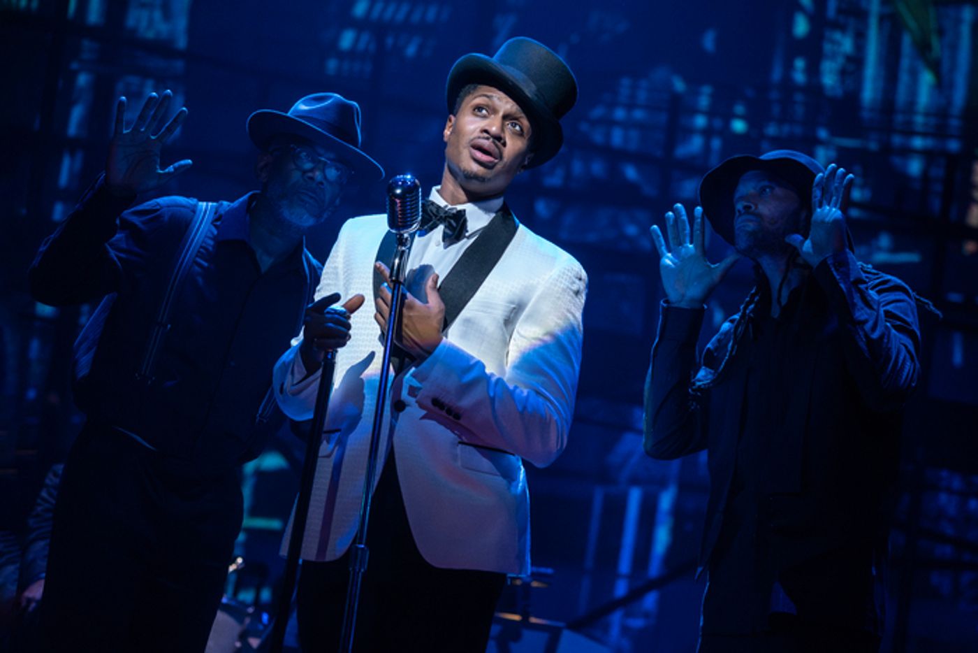 Photos: Get a First Look at PAL JOEY at New York City Center  Image