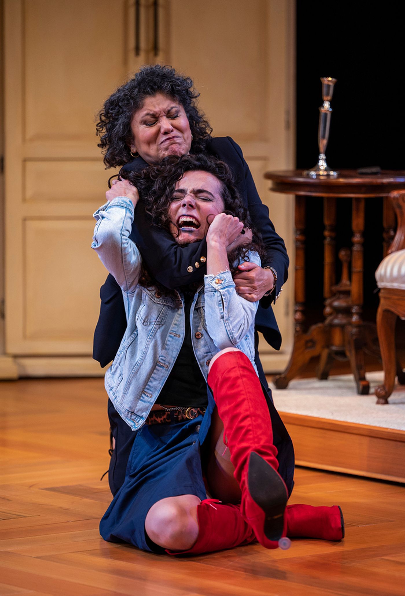 Photos: First Look at POTUS at Steppenwolf Theatre Photos: First Look at POTUS at Steppenwolf Theatre Image